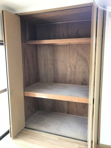 シャーンティ粟屋の収納