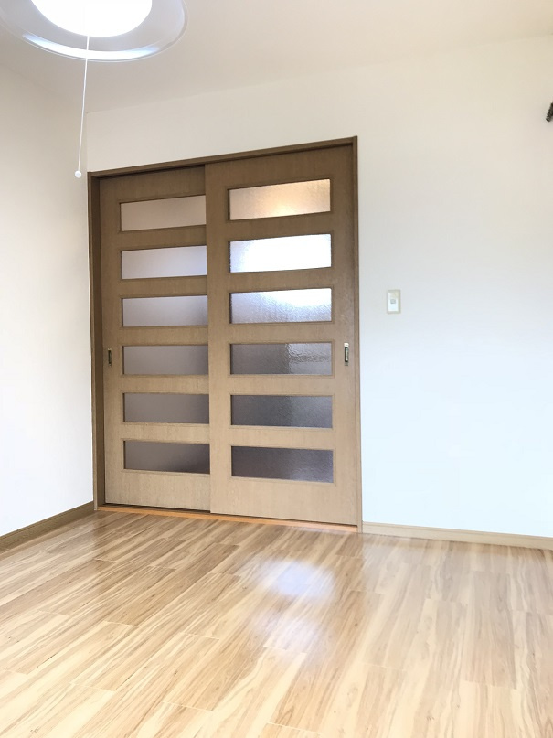 シャーンティ粟屋の居間・リビング