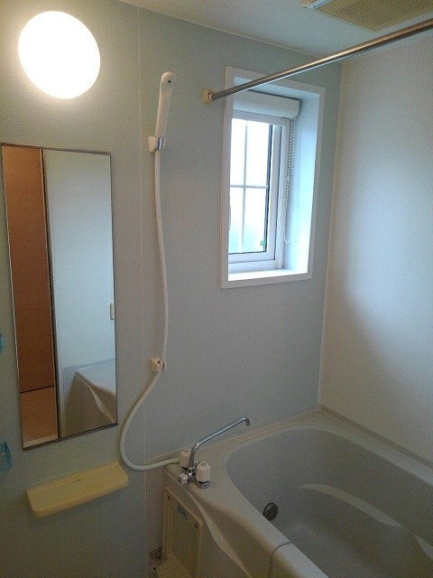 ジーラ・ソーレ　Ⅱの浴室|バス