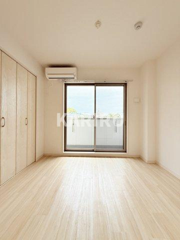 アルカンシェルコート緑橋の洋室