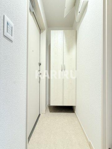 アルカンシェルコート緑橋の玄関