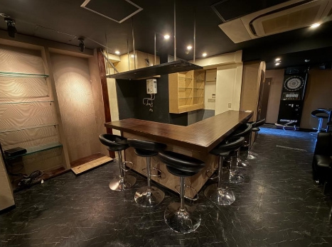 ナポリ東三国ビルの内装