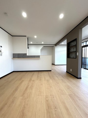 【居間・リビング】 | 中古戸建　福島市蓬莱町１丁目