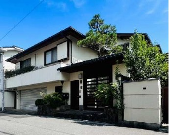 箕面市桜ケ丘１丁目　中古戸建