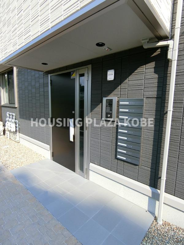 クローバー富士１号館のエントランス