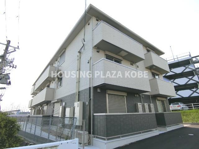 クローバー富士１号館の外観