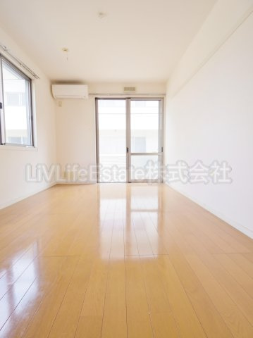 Ｓ・Ｔハイツの居間・リビング