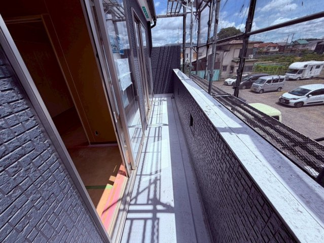 【バルコニー】 | 東久留米市南町４丁目　新築戸建て | 【建築中】南向き陽当り良好！お洗濯物も気持ちよく干せそうです
