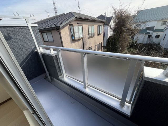 【バルコニー】 | 東久留米市南町４丁目　新築戸建て | 【施工例】陽当り良好、洗濯物はお日様の香りに包まれます