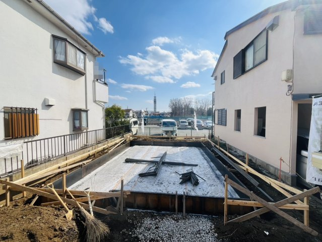 【外観】 | 東久留米市南町４丁目　新築戸建て | 【建築中】完成後の美しい外観と新しい暮らしにご期待ください
