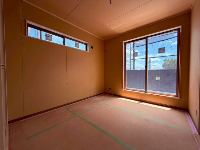 【洋室】 | 東久留米市南町４丁目　新築戸建て | 【建築中】2面採光を確保した、明るく風通しの良い洋室です