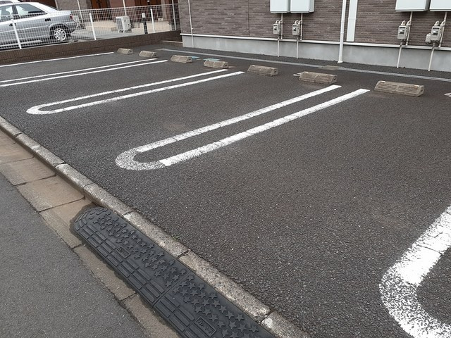 ジェルメ　グランツの駐車場|駐車場