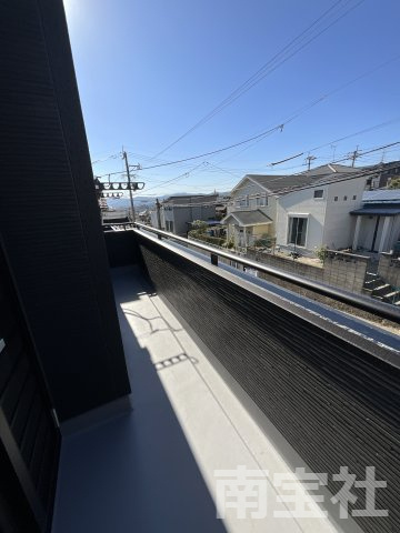 【バルコニー】