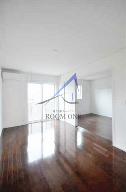 フォレストコートＣ棟の居間・リビング|洋室のお部屋です。