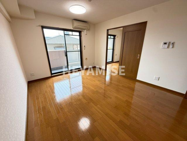 アーブルセゾンの居間・リビング