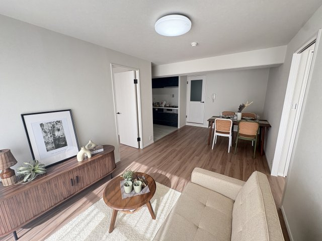 プリオーレ美山台１番館の居間・リビング