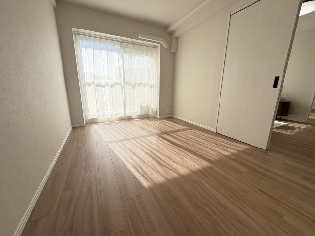 プリオーレ美山台１番館の洋室