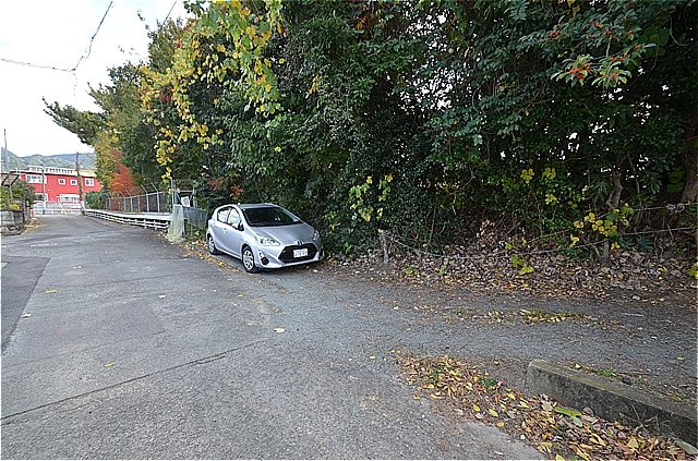 ハウス陽光の駐車場