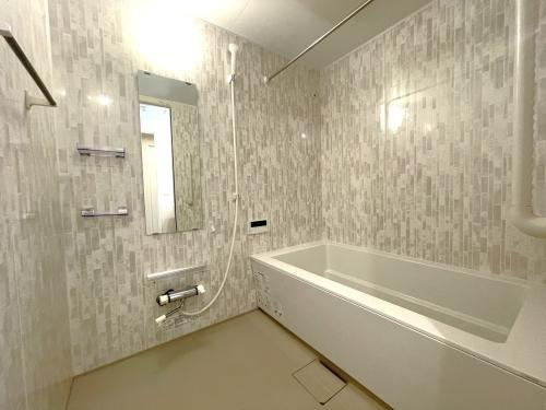 サクセス東櫛原の浴室|落ち着いた空間のお風呂です