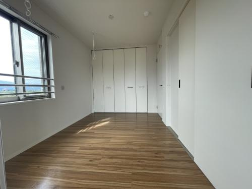 サクセス東櫛原の洋室|きれいな洋室です