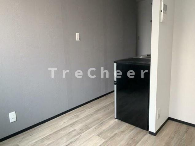 メゾンハイウェイ春日町の居間・リビング