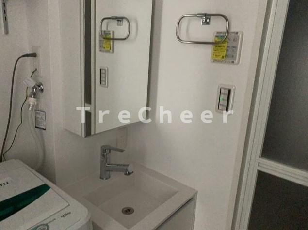 メゾンハイウェイ春日町の独立洗面台