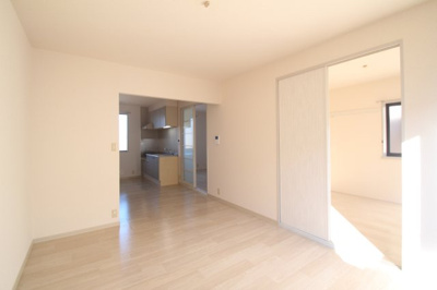 【居間・リビング】 | ラフォーレ・あずま