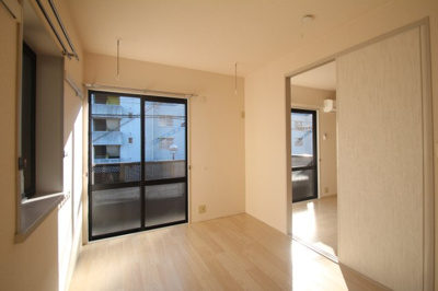 【寝室】 | ラフォーレ・あずま