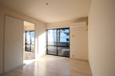 【居間・リビング】 | ラフォーレ・あずま