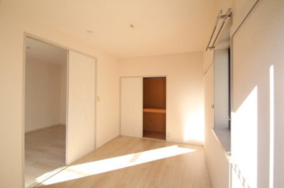 【収納】 | ラフォーレ・あずま | 寝室にある収納です