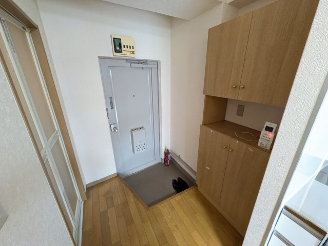 加来ビルの玄関