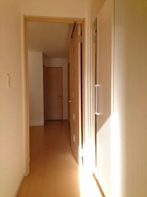 【玄関】 | エレガント・サニーヒル | 明るい玄関です