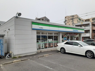 【周辺】 | エレガント・サニーヒル | ファミリーマート衣山駅前店様まで500m