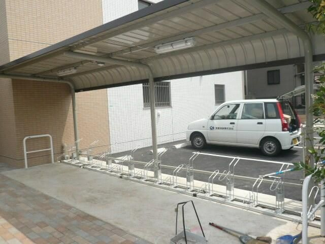 オーベルニュⅡの駐車場