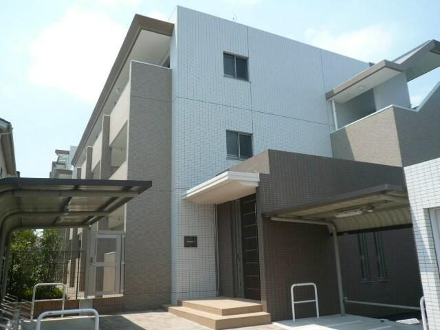 オーベルニュⅡの外観