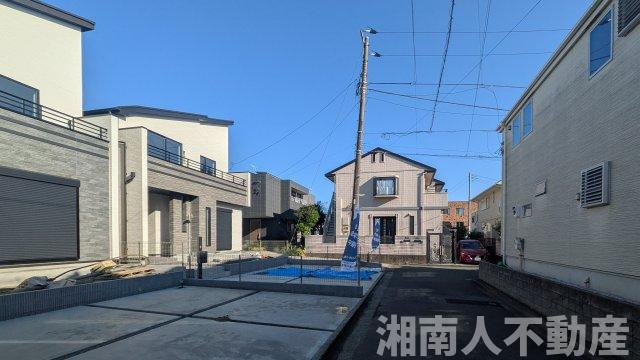 藤沢市鵠沼海岸６丁目４１９１ー７新築戸建ての前面道路含む現地写真|前面道路含む現地写真です