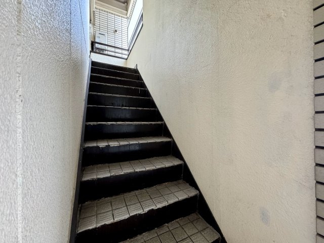 シャトルスギモトのエントランス