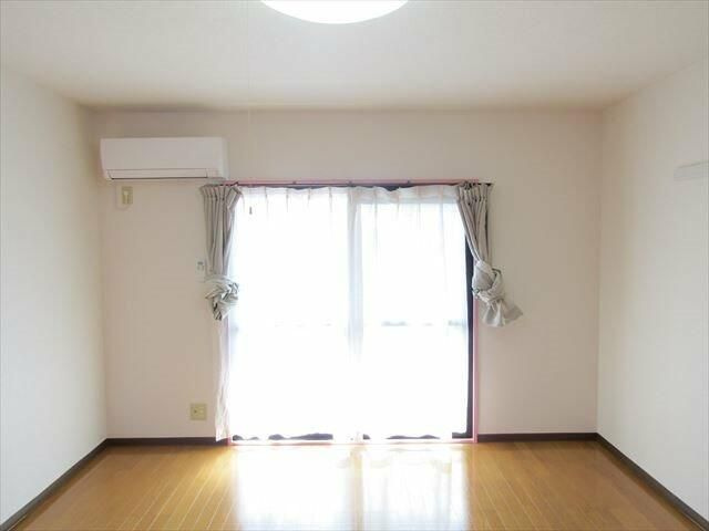 ＬＡ　ＦＬＥＵＲの居間・リビング