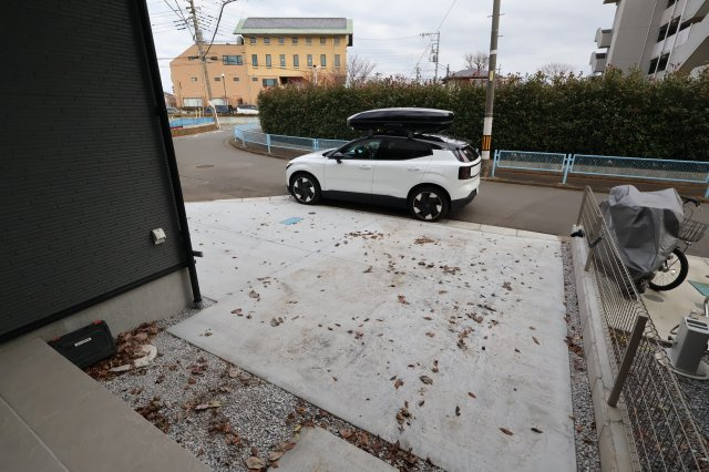 《仲介手数料無料》朝霞市根岸台２丁目6-8新築一戸建てKEIAI GRACEの駐車場