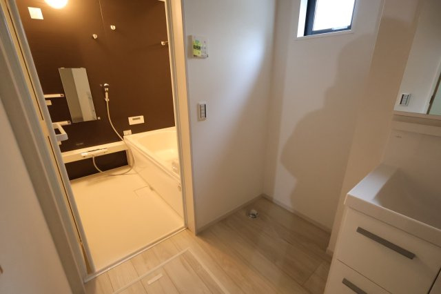 《仲介手数料無料》朝霞市根岸台２丁目6-8新築一戸建てKEIAI GRACEのランドリースペース