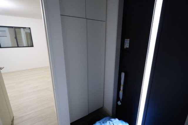 《仲介手数料無料》朝霞市根岸台２丁目6-8新築一戸建てKEIAI GRACEの玄関