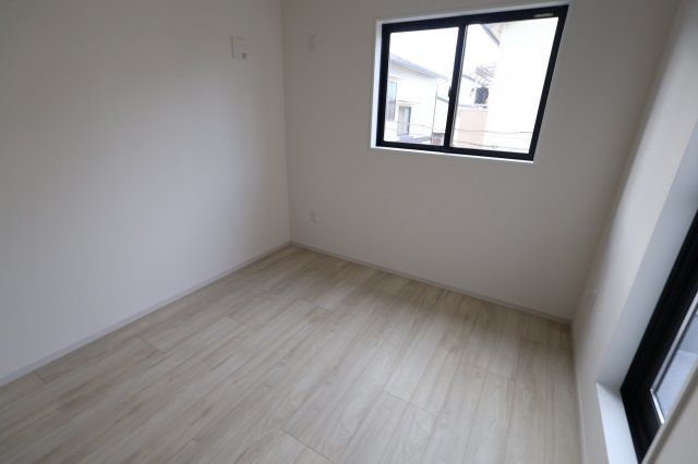 《仲介手数料無料》朝霞市根岸台２丁目6-8新築一戸建てKEIAI GRACEの洋室