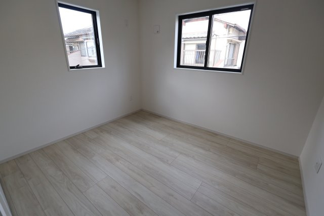 《仲介手数料無料》朝霞市根岸台２丁目6-8新築一戸建てKEIAI GRACEの洋室