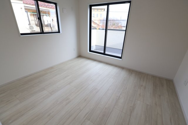 《仲介手数料無料》朝霞市根岸台２丁目6-8新築一戸建てKEIAI GRACEの洋室