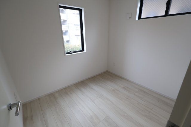 《仲介手数料無料》朝霞市根岸台２丁目6-8新築一戸建てKEIAI GRACEの洋室