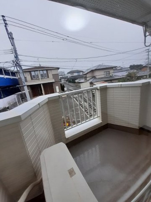 【バルコニー】 | サンモール・エル | バルコニーからの眺めを楽しみながら食事をしませんか