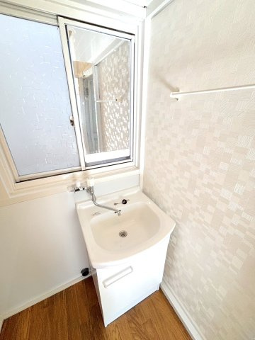 矢野西3丁目戸建の独立洗面台