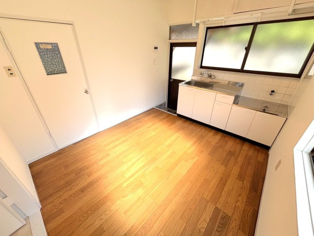 矢野西3丁目戸建の居間・リビング