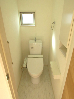 【トイレ】 | 中古戸建　甲斐市篠原 | 清潔感のあるトイレです