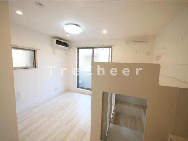 ピュール池袋の居間・リビング